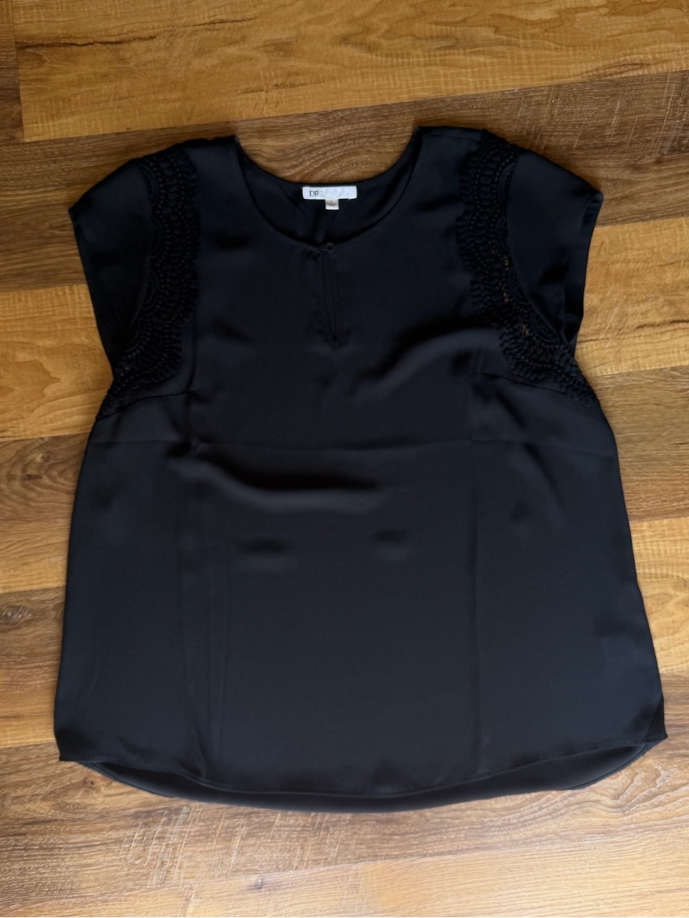 DR2 (stitch fix) Black Cap Sleeve Blouse